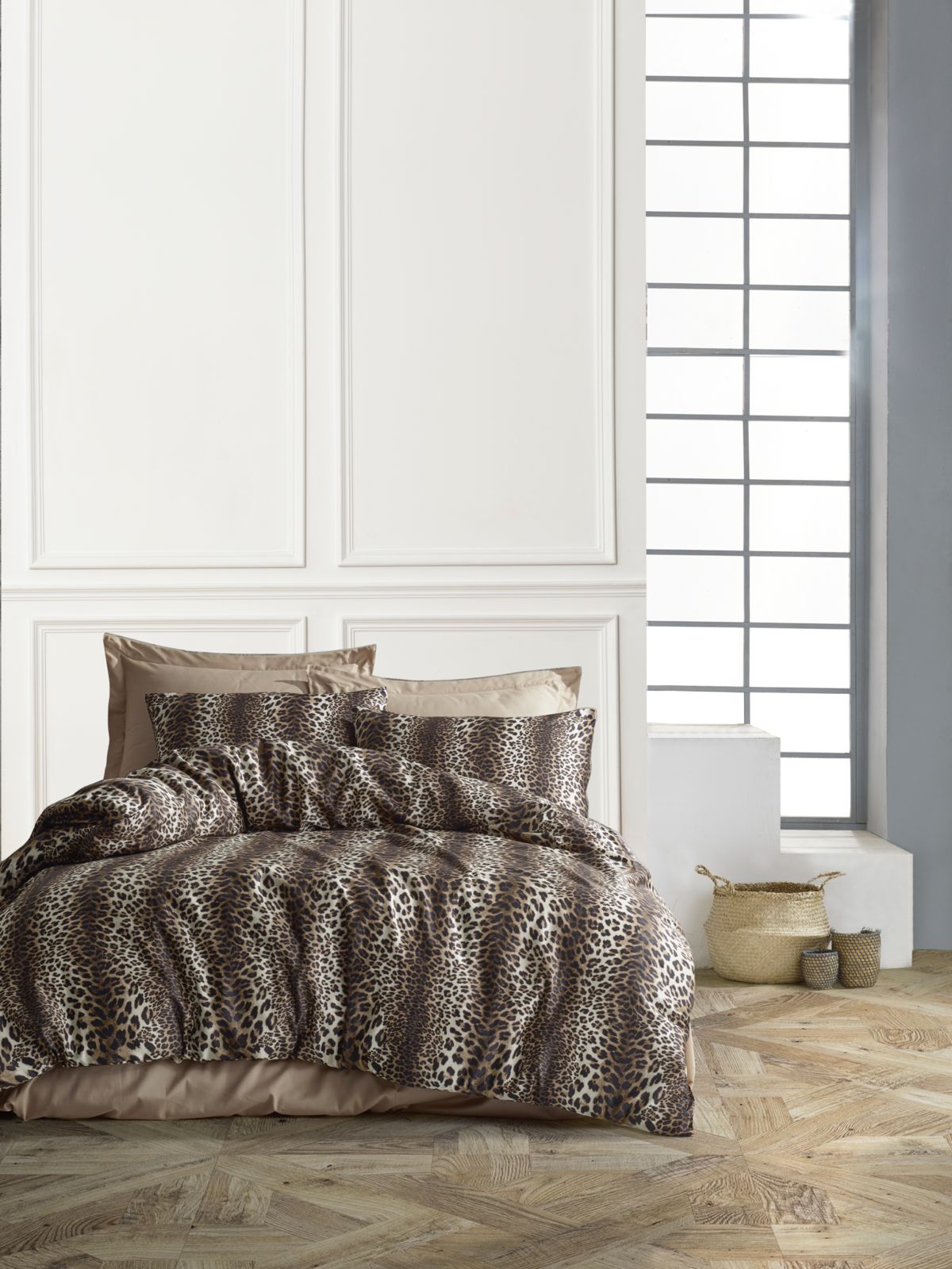 Parure housse de couette King Size – Literie confortable et résistante 220×240 cm + drap plat 240×260 cm + 2 taies 50×70 cm – Coffret cadeau élégant