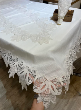 Ensemble de Table Premium Tulipe – Nappe, Runner, 12 Serviettes & 12 Ronds de Serviette Perles | Maison Royale Collection