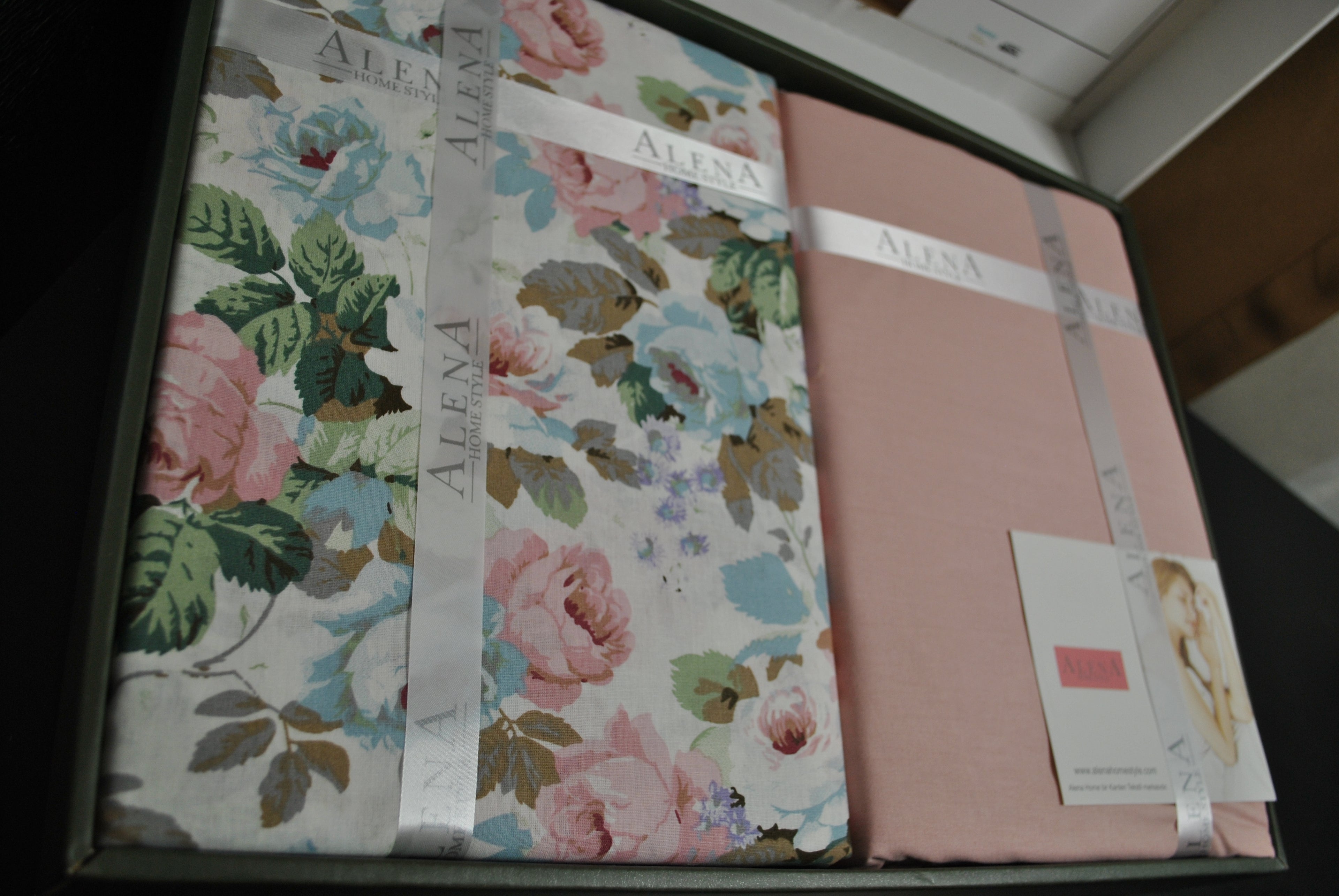 Parure housse de couette 100% coton 60 fils – Literie premium 200×220 cm + drap housse 160×200 +30 cm + 2 taies 50×70 cm – Coffret cadeau élégant avec ruban