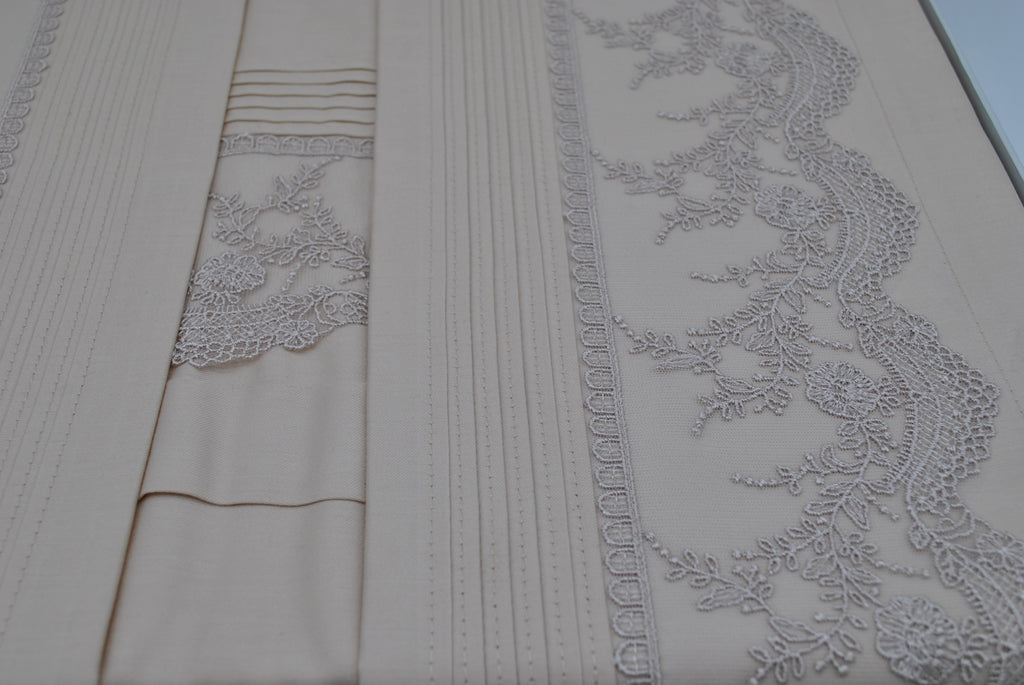 Parure de Lit Élégance Dentelle – 100% Coton – Taies d’Oreiller Dentelle | Maison Royale Collection