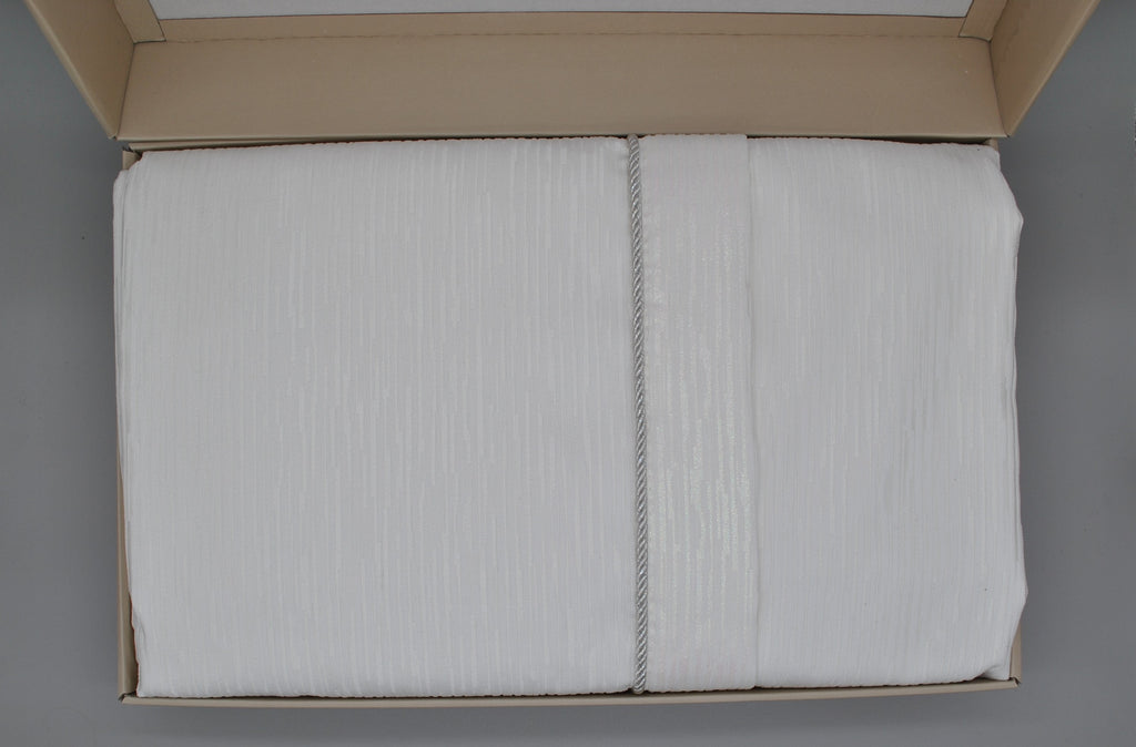 Couvre-lit 3 Pièces – Design Rayé Crème | Maison Royale Collection