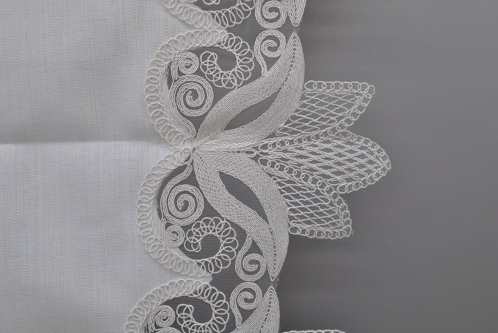 Ensemble de Table Premium Tulipe – Nappe, Runner, 12 Serviettes & 12 Ronds de Serviette Perles | Maison Royale Collection
