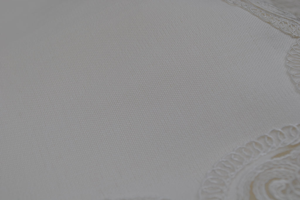 Ensemble de Table Premium Tulipe – Nappe, Runner, 12 Serviettes & 12 Ronds de Serviette Perles | Maison Royale Collection