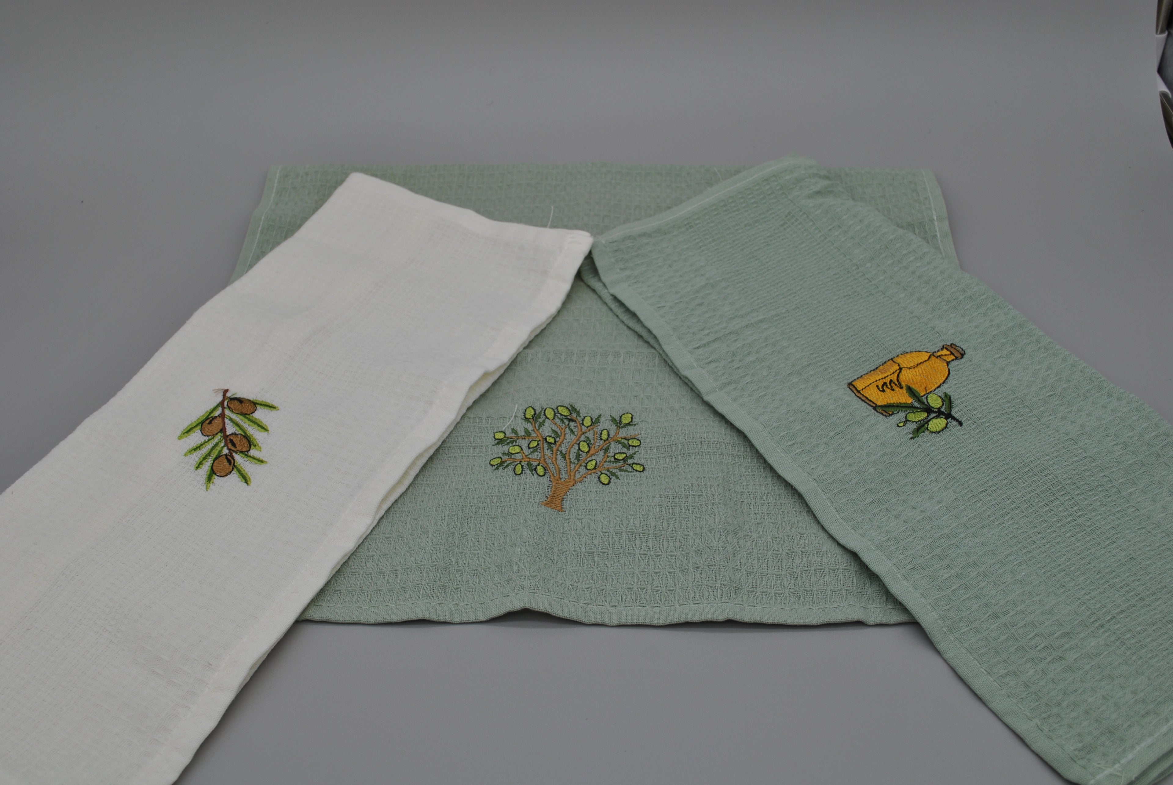 Torchons de Cuisine Brodés 40x60 cm – Lot de 3 – Élégance et Absorption au Quotidien | Maison Royale Collection