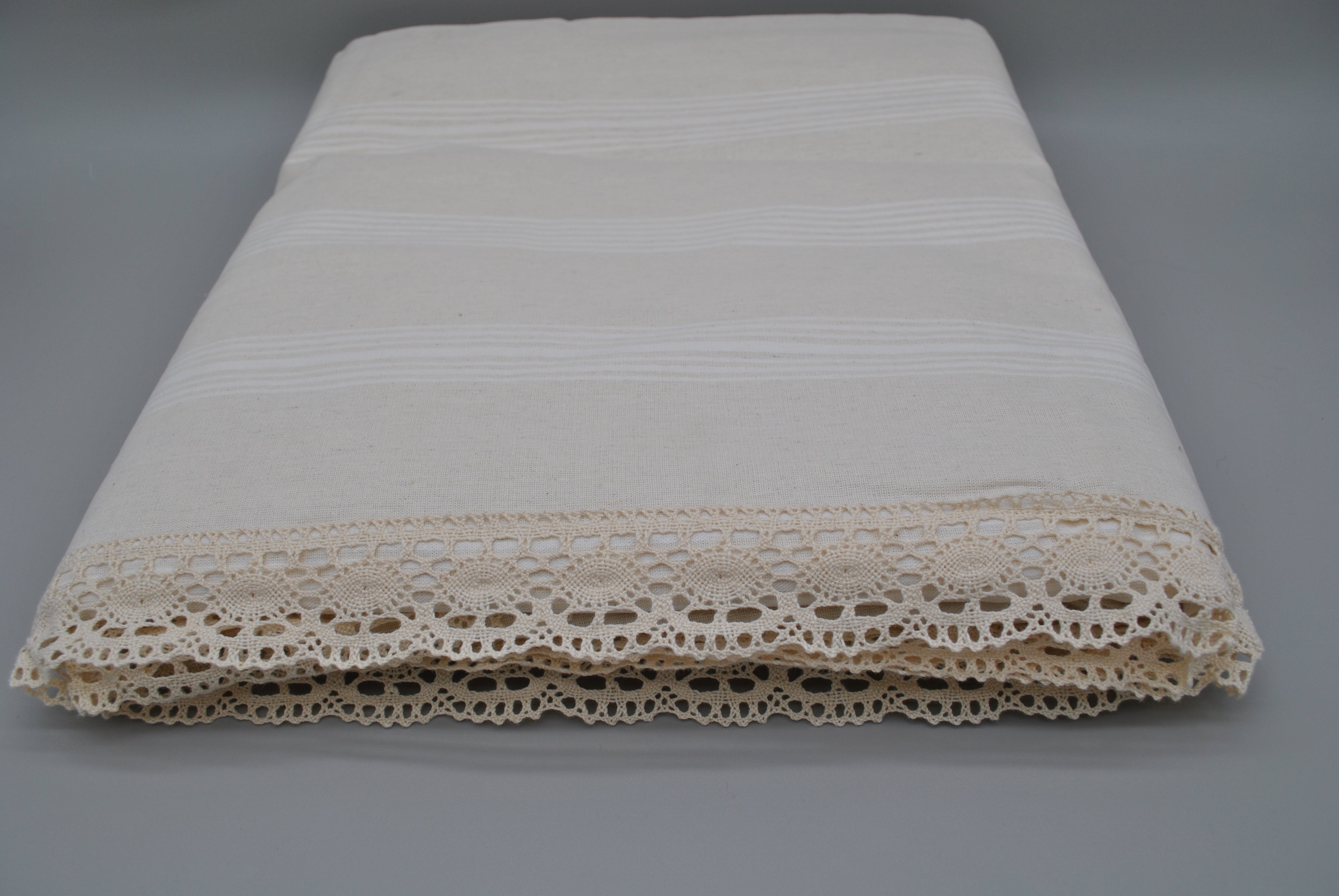 Parure de lit double tissée naturelle 220x240 – Naturel (Crème) – 50% coton & 50% lin – Taies d’oreiller dentelle | Maison Royale Collection