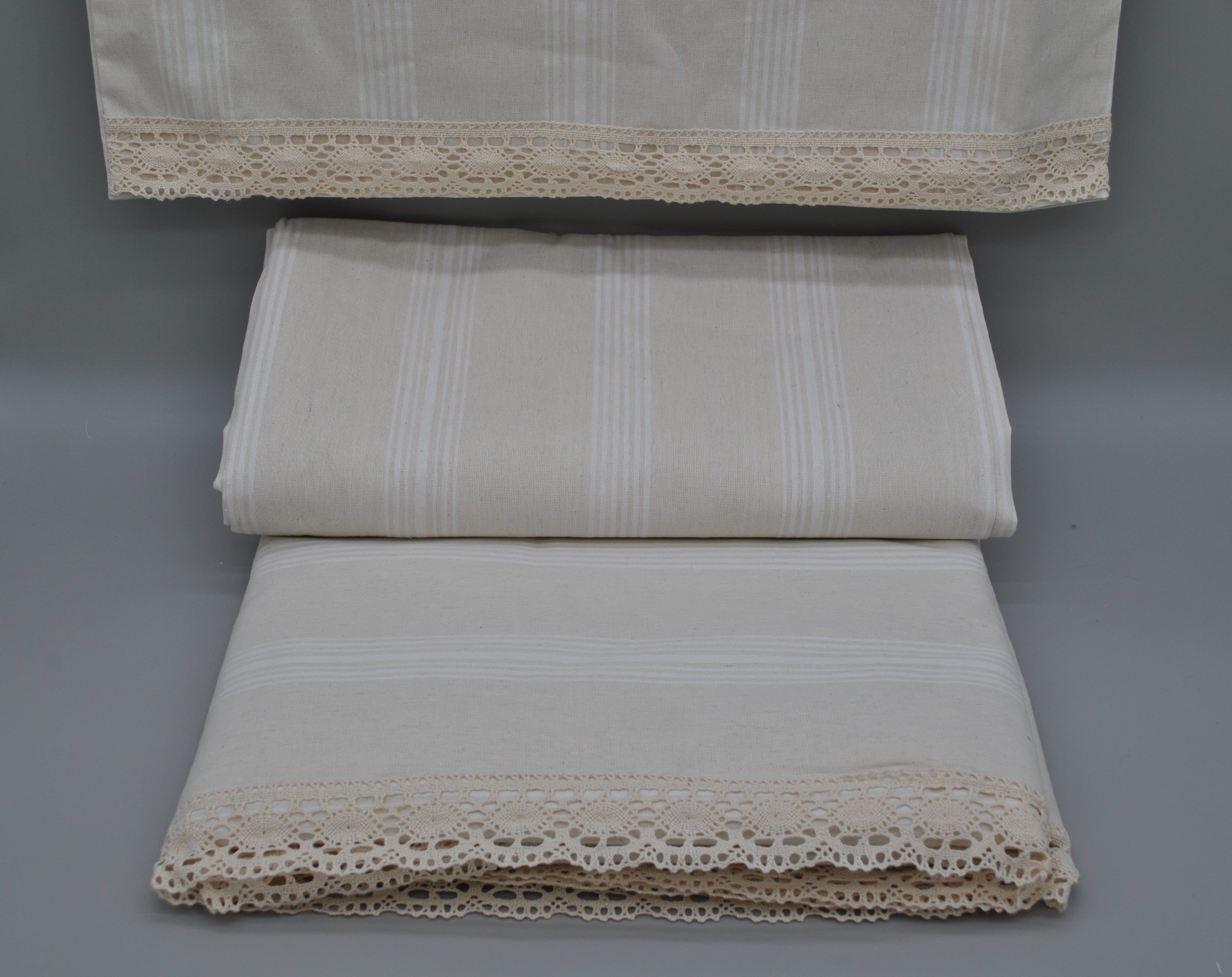 Parure de lit double tissée naturelle 220x240 – Naturel (Crème) – 50% coton & 50% lin – Taies d’oreiller dentelle | Maison Royale Collection