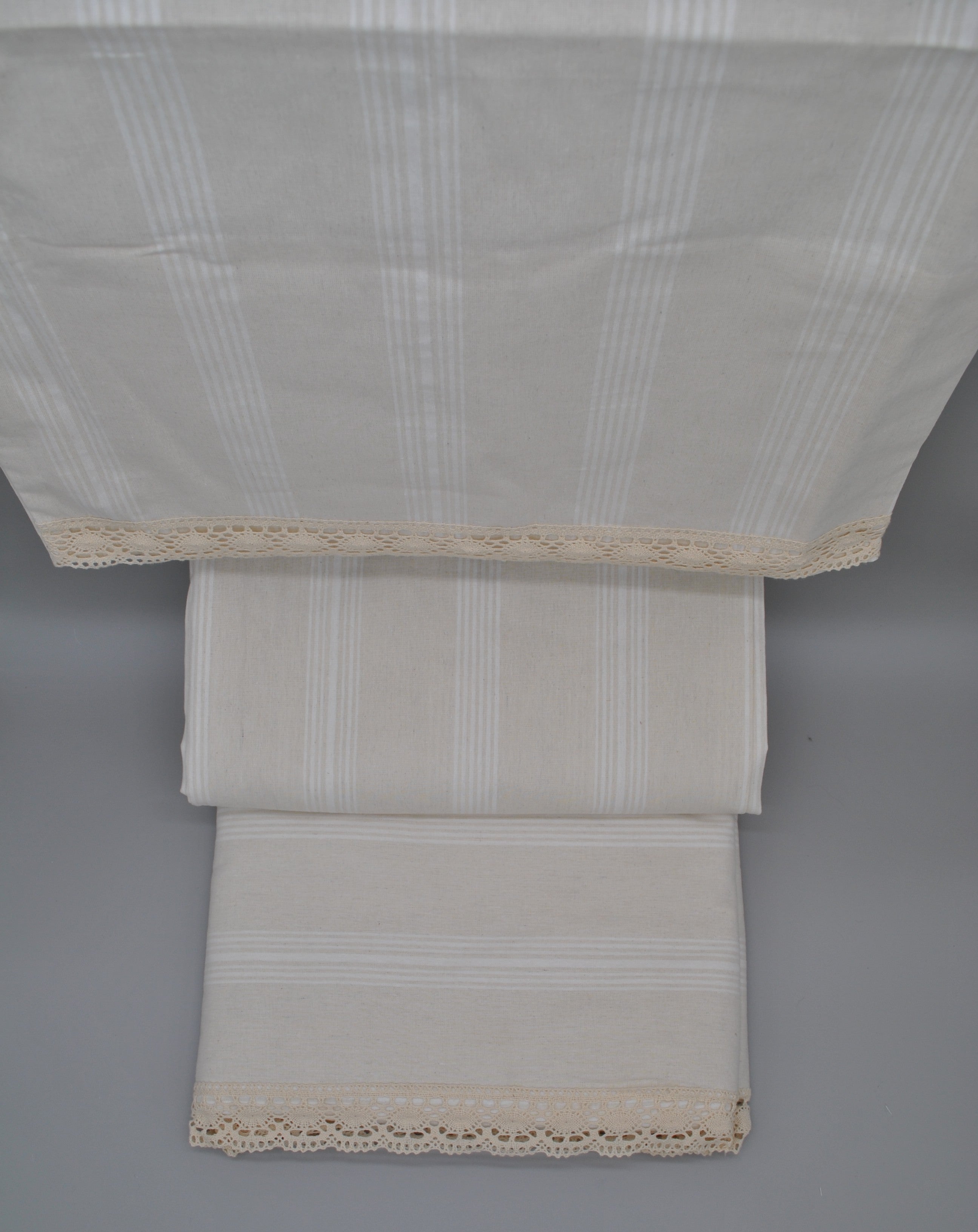 Parure de lit double tissée naturelle 220x240 – Naturel (Crème) – 50% coton & 50% lin – Taies d’oreiller dentelle | Maison Royale Collection